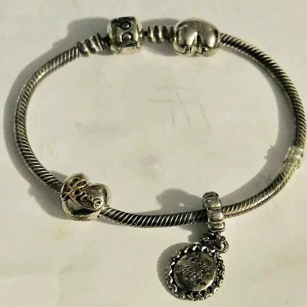 Pandora bracelet with 4 charms 100%  Silver Authentic - Picture 7 of 13